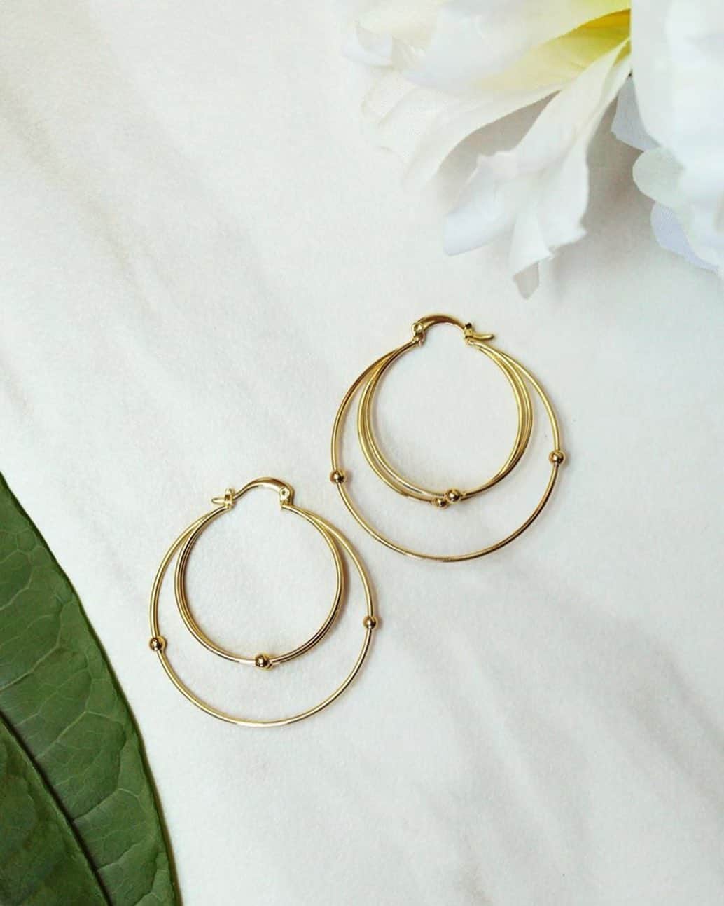 ジュールスミスのインスタグラム：「Spring, please hurry 💐🙏🏼 .⠀﻿⁠ .⠀﻿⁠ .⠀﻿⁠ .⠀﻿⁠ .⠀﻿⁠ .⠀﻿⁠ .⠀﻿⁠ #jewelry #jewellery #necklace #ring #earrings #bracelet #gold #rings #accessories #jewelrygram #bling #jewels #sparkle #glitter #instajewelry #jewelrydesigner #bracelets #fashionjewelry #shine #braceletstacks #braceletsoftheday #instajewelry #bohojewelry #bohemianjewelry #gypsyjewelry #glitter #bohostyle #boldstyle #aboutalook⁣﻿⁠」