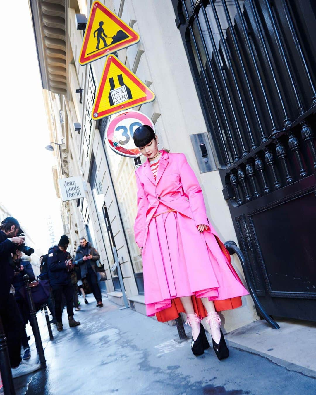 秋元梢さんのインスタグラム写真 - (秋元梢Instagram)「💖⛔️🚸🚫💖 #pfw #commedesgarcons」3月4日 1時34分 - akimoto_kozue