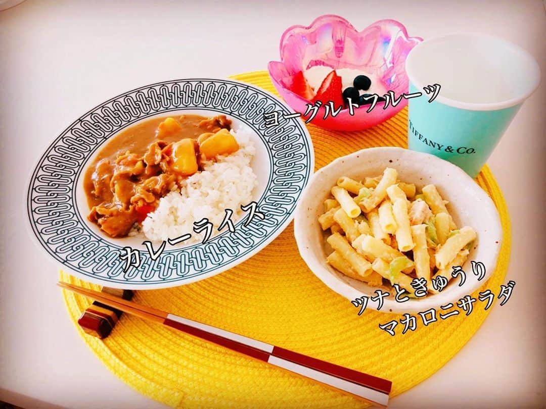 平愛梨さんのインスタグラム写真 - (平愛梨Instagram)「久々のカレーライス🍛  カレーライスにはなぜかマカロニサラダ食べたくなっちゃう😅  カレーライスには茹で卵添えたくなる(のに茹で忘れた🤪) #平飯#カレーライス#マカロニサラダ#カレーあるある　かな#カレーライスに合う#サラダ#知りたい」3月3日 18時34分 - harikiri_tairi