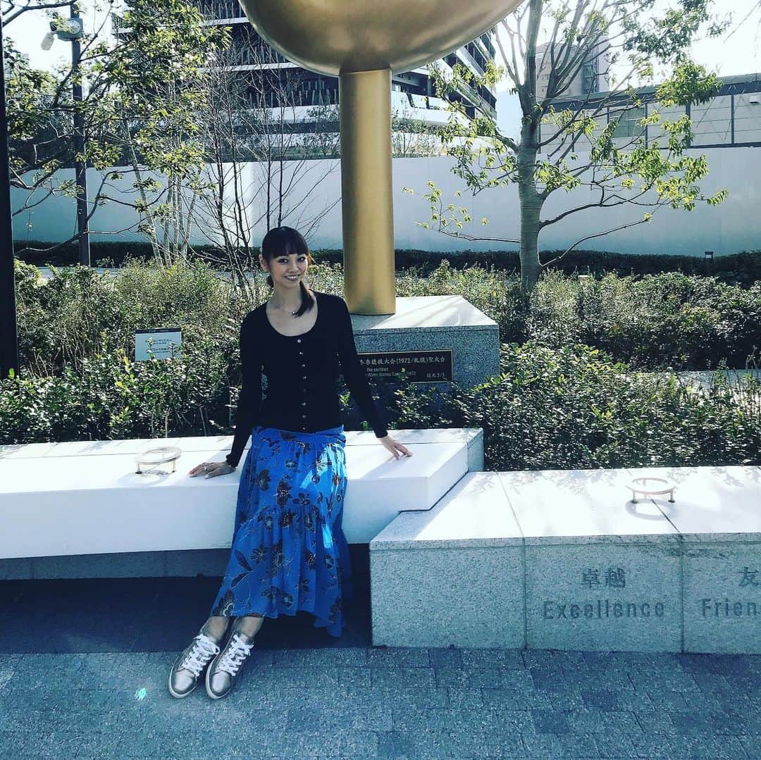 上野水香さんのインスタグラム写真 - (上野水香Instagram)「#日本オリンピックミュージアム へ。 このそばにある@dd.balletshop へ訪れた帰りにパチリ。 皆が元気にこの#オリンピック #tokyo2020 を迎えることが出来ますように！  After meeting with @dd.balletshop  #japanolympicmuseum 📸  #hopstepjump 💃」3月3日 18時47分 - mizukaueno