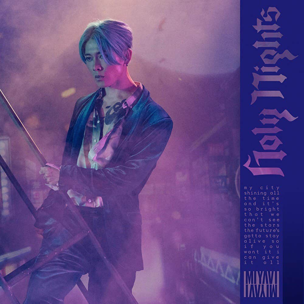 MIYAVI（石原貴雅）さんのインスタグラム写真 - (MIYAVI（石原貴雅）Instagram)「. @miyavi_ishihara 新曲「Bang!」楽天モバイルCM曲に決定🔥 . 4月22日発売ニューアルバム『Holy Nights』 アルバムカバー3種、解禁‼️＆収録楽曲リスト公開‼️ . さらにUNIVERSAL MUSIC STORE限定盤のクラッチバッグ画像公開！ . 新曲「Bang!」は以下のWEBサイトで聴けるのでぜひ、ご覧ください⬇️ https://network.mobile.rakuten.co.jp/info/press-conference20200303/ . . New song “Bang!” chosen as the Rakuten Mobile commercial song!! . The 3 types of album covers and the tracklist  for the new album “Holy Nights” coming out on April 22 have been revealed! . Moreover, the image of clutch bag coming with the UNIVERSAL MUSIC STORE exclusive edition has also been unveiled! . The new song “Bang!” is available for listening on the following websites, so be sure to listen to it! https://network.mobile.rakuten.co.jp/info/press-conference20200303/ . . 新曲「Bang!」に対して、MIYAVIは 「何かが、はじまる。2020年、東京。ずっと未来だと思っていた景色が、今、僕たちの目の前にやってきています。節目でもあるこの年から、この先、2030年、2050年に向けて僕たちが、何を提唱し、実行していけるか。テクノロジーの進化とともに、僕たち人間もアップデートしていかなくちゃいけない時代になってきていると感じています。未来のためのテクノロジーの在り方。垣根や壁を壊し、人と人をつなげる。気持ちを伝える。テクノロジーも音楽やアートも、そこにこそ存在意義があるのかもしれません。 . 今回の楽曲は、楽天、三木谷氏の開拓者、挑戦者としてのスピリットに強く共鳴して書かせていただきました。 . 夢物語と言われようと、誰に笑われようと、かまわない。 . “A future only a believer gets to see (信じるものだけが見える未来), A place where we unite (僕たちがつながる世界)” . さあ、はじまります！」とコメント。 . . 『Holy Nights』収録楽曲 01.Holy Nights (Intro) 02.Need for Speed	 03.Holy Nights 04.Bang! 05.Heaven is A Place On Earth 06.Danger Danger 07.TOKIO 08.Tomaranai ha-ha  09.Perfect Storm (feat. Amber Liu) 10.Live To Dream (feat. FÄIS)  11.Hands To Hold 12.DAY 1 (Reborn) . . @rakuten  @rakuten_official . . #MIYAVI #LDH #MYVCREW #HolyNights #Bang #JAPAN #TOUR #2020 #LIVE #Osaka #Sapporo #Nagoya #Fukuoka #Tokyo #大阪 #札幌 #名古屋 #福岡 #東京」3月3日 18時53分 - miyavi_staff