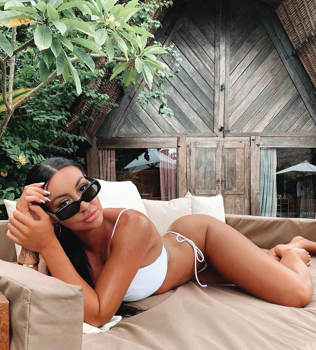 Steph Paccaさんのインスタグラム写真 - (Steph PaccaInstagram)「Flight mode turned on ✔️ full relax mode @ownvilla this place is a dream 🌿」3月3日 19時07分 - steph_paccaa