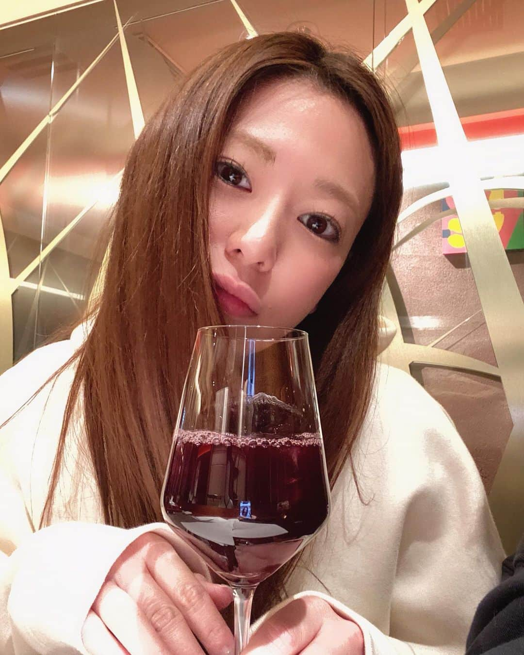 希帆さんのインスタグラム写真 - (希帆Instagram)「I drank red wine🍷 I'm already 28yearsold👏  DOUBT👅  This is the grapejuice🍇lol  そろそろ赤ワイン飲めるようになって、 酔っぱらってみたい🙋🏻‍♂️👅💤」3月3日 19時16分 - k_i_h_o_