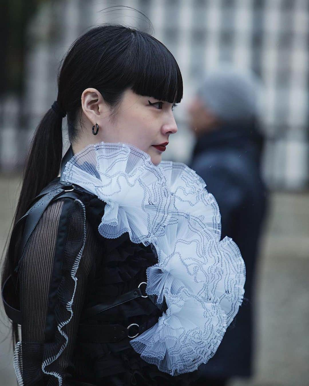 秋元梢さんのインスタグラム写真 - (秋元梢Instagram)「⚪️noir kei ninomiya⚫️ #pfw #noirkeininomiya」3月3日 19時45分 - akimoto_kozue