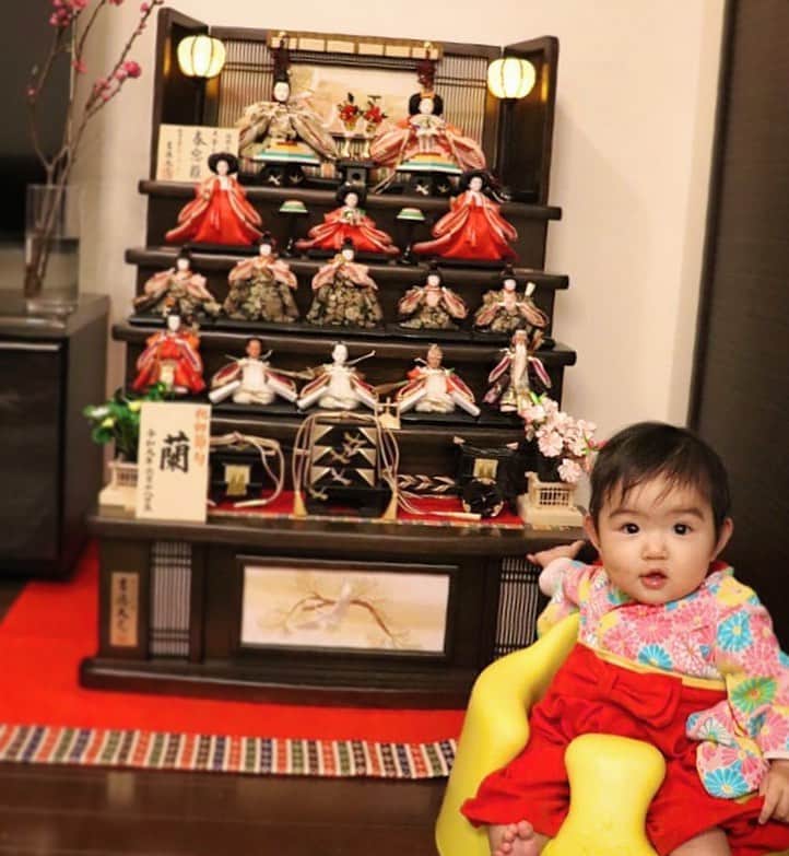 のインスタグラム：「💖 . 今年もやってきた#ももこの節句 🎎💕 . 写真は初節句を迎えた姪っ子❤️ . . #today#令和2年3月3日#3月3日#雛祭り#ひなまつり#桃の節句#初節句#baby#姪っ子#蘭ちゃん#おめでとう#🎎」