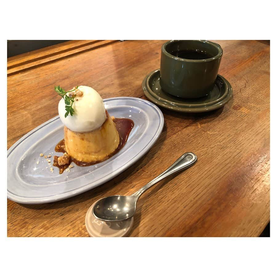 永井葉月さんのインスタグラム写真 - (永井葉月Instagram)「_________________________________________ "Cafe trip ☕️🍮 with @lxxai " . 📸⇨📸⇨📸 . . いつだったかな？2人で行った @pecori_marumitsu  お店の雰囲気もヘルシーな料理も すごく良かったし美味しかった☺️ 最後のデザートは流行りの #固いプリン 🍮💓 とてもおすすめのお店です 興味のある方はぜひ🙆‍♀️❤️ . .  #カフェ旅 #cafetrip #お洒落なお店  #名古屋市ランチ #名古屋カフェ  #名古屋市 #食堂ペコリ #硬いプリン  #ペコリ #pecori #はづ旅グラム」3月3日 20時14分 - hazuki815hazuki