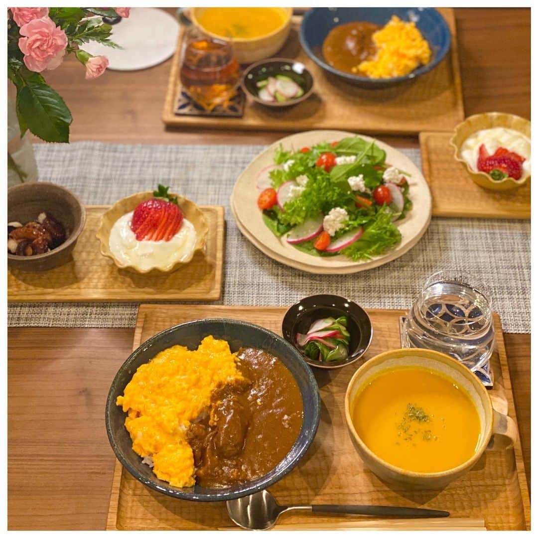 高梨臨さんのインスタグラム写真 - (高梨臨Instagram)「ご飯作ってから、今日がひな祭りだという事に気がつきました。。 オムカレー・かぼちゃのポタージュ・酢の物・サラダ・タコの柔らか煮・ヨーグルト。 #高梨食堂」3月3日 20時15分 - rintakanashi_official