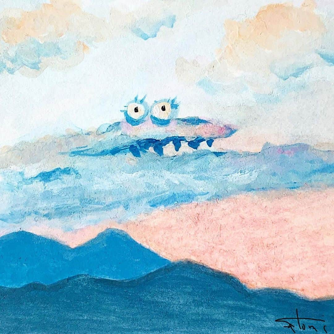 高杉さと美のインスタグラム：「今日の雲🐊ワニ。  #雲 #夕焼け #空 #sky #illustration #doodle #watercolor #☁️」