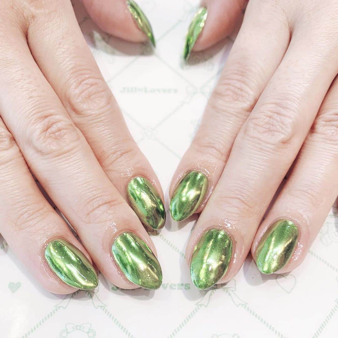 Jill&Loversのインスタグラム：「🌱 #jillandlovers #nail #nailart #paragel #gelneil#gel #ネイル #ネイルアート #me #look #love #かわいい」