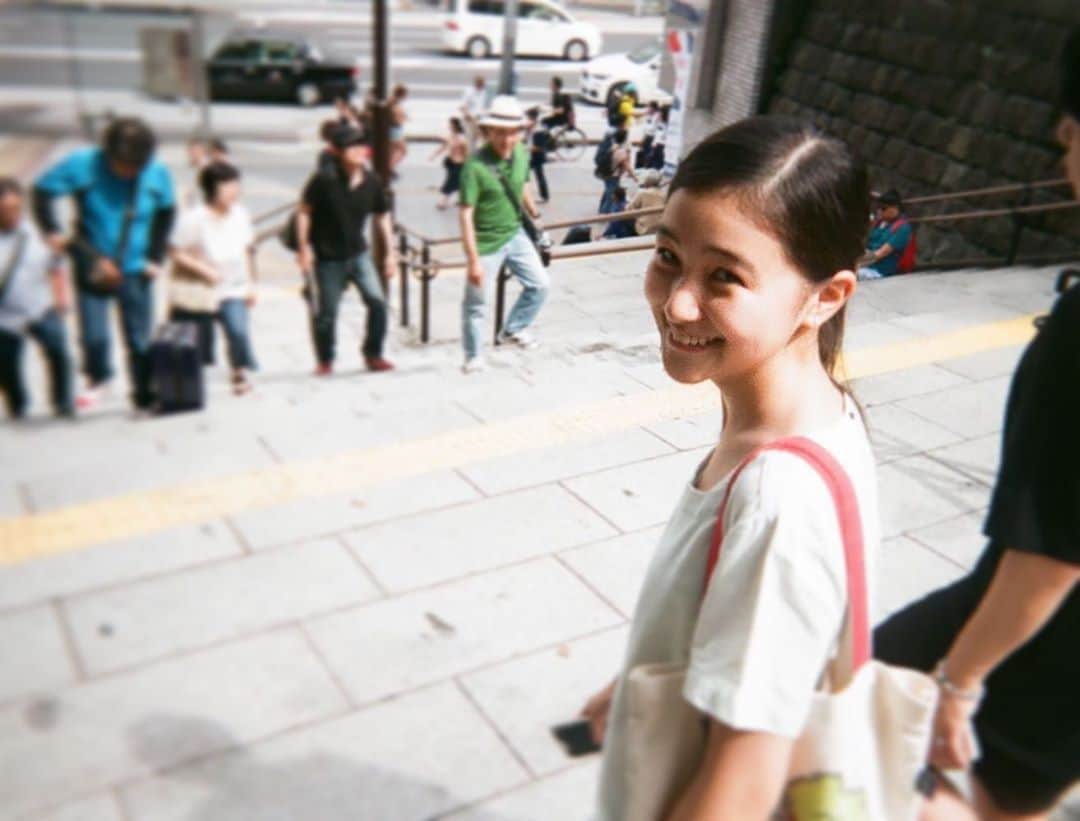 山口まゆさんのインスタグラム写真 - (山口まゆInstagram)「TBSテレビ『まとわりつくオンナ〜五つの地獄編』 2020年3月5日 (木) 深夜 2時35分〜  愛に、恋人に、友人に「まとわりつくオンナ」を豪華脚本家×豪華出演者でオムニバス形式で紡ぐ、オンナを巡る5つの極上サスペンス。  第4話『コインロッカー』に出演致します！ （前田司郎さん脚本）佐々木蔵之介さん、西田尚美さんの娘役として出ております！ 以前、雪女で共演させて頂いた佐野史郎さんとも共演させて頂きました！  ぜひご覧ください！ 撮影当時は高校生の頃だったので若かりしきわたしをご覧くださいませ。」3月3日 20時27分 - yamayu_official