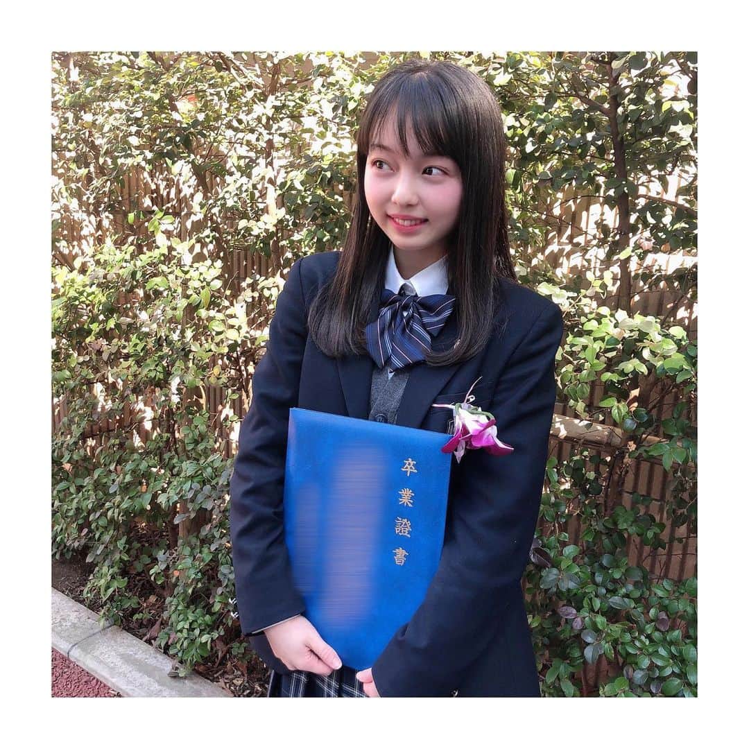 西田ひらりさんのインスタグラム写真 - (西田ひらりInstagram)「本日、高校卒業しました🌸 入学と同時に上京して、仕事との両立は不安もありましたが、家族、友達、先生方の支えのおかげで、充実した3年間を過ごすことができました。そして、辛いことや壁にぶつかった時、応援してくださるファンの皆さまのあたたかいメッセージは、私の活力でした。これからも初心を忘れずに、夢に向かって努力していきます。 ・ ・ ・ #西田ひらり #高校生 #卒業 #ありがとう #ljk #highschool #graduation #thankyou #instagood #photooftheday」3月3日 21時51分 - hirari_nishida