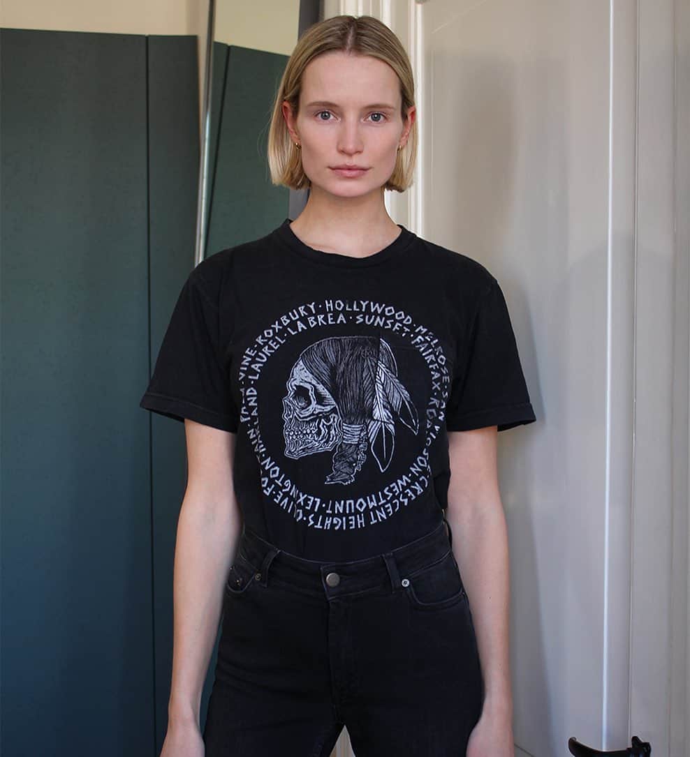 モード・ウェルゼンのインスタグラム：「🖤」