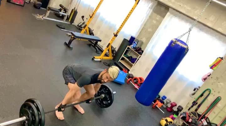 のインスタグラム：「今日は下半身の爆発力🦵&肩のリハビリトレーニング！！ #celltokyo  #継続は力なりじゃ」