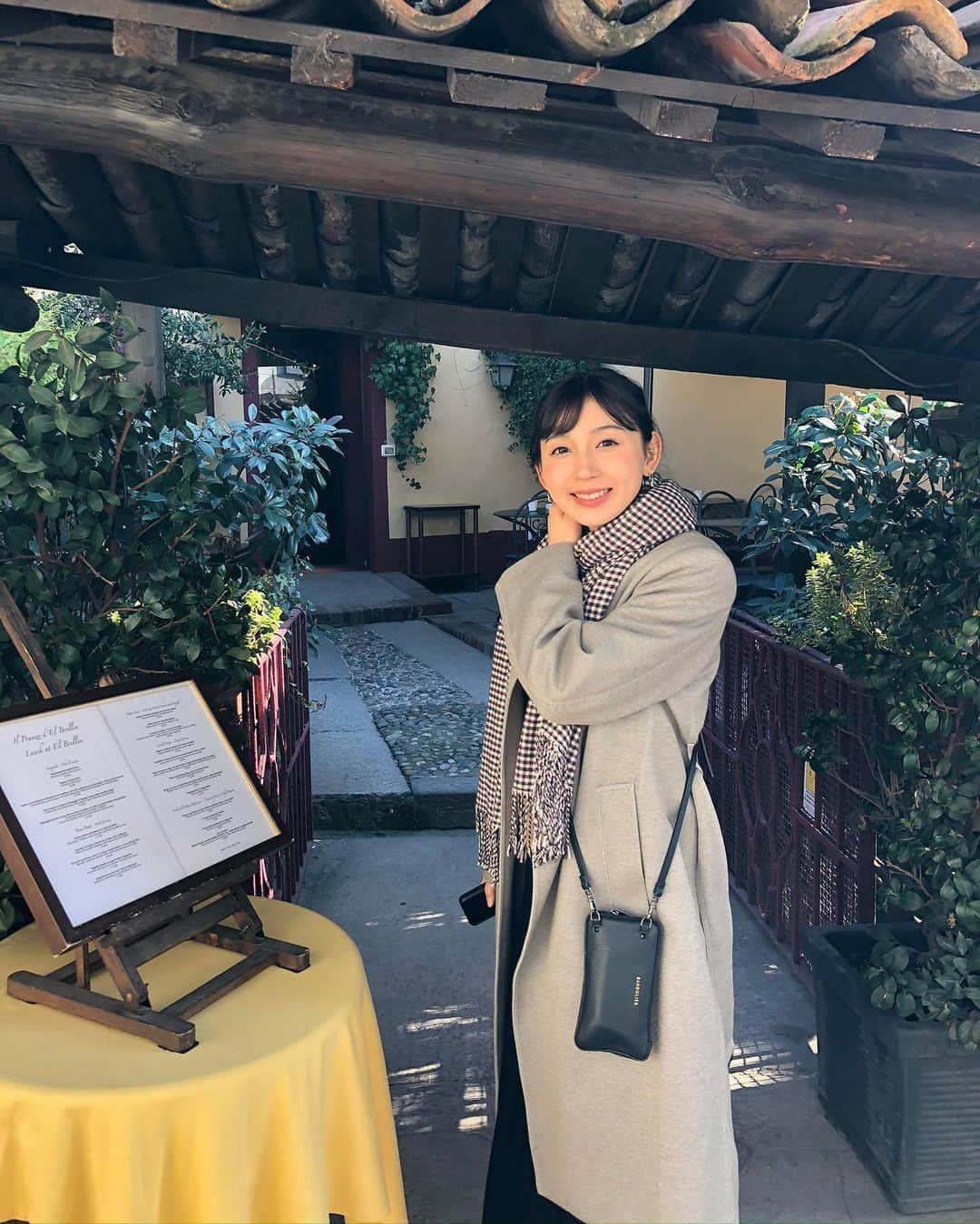 野嶋紗己子さんのインスタグラム写真 - (野嶋紗己子Instagram)「今日はすごく充実した日でした🍳📚🍀☀️🌸﻿ ﻿ 自転車を買い、大阪で自転車デビューです。﻿ 家の周辺を散策したら知らないお店や景色を発見できたので、これからが楽しみです☺️﻿ ﻿ (最近どこにもいってなくて自炊の写真しかないので、だいぶ前に撮った背景がいい感じ(？)写真を、、、。すみません。)﻿ ﻿ おやすみなさい☃️Sweet dreams!!﻿ ﻿ ﻿  #🚲#📚#📷#🎎 #桃の節句#だけどみかんを食べた🍊」3月3日 22時28分 - nojima_sakiko