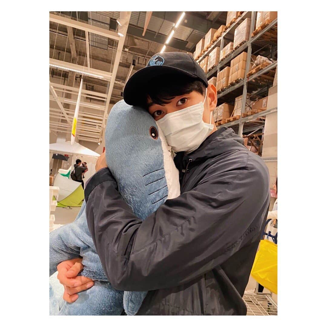 尾形大吾さんのインスタグラム写真 - (尾形大吾Instagram)「KAZOKU DE IKEA🏠 #ikea #イケア #休日 #holiday #Instagram #サメ #楽しかった #家族 #family #をたくさんつけたよ」3月3日 23時38分 - daigo_ogata