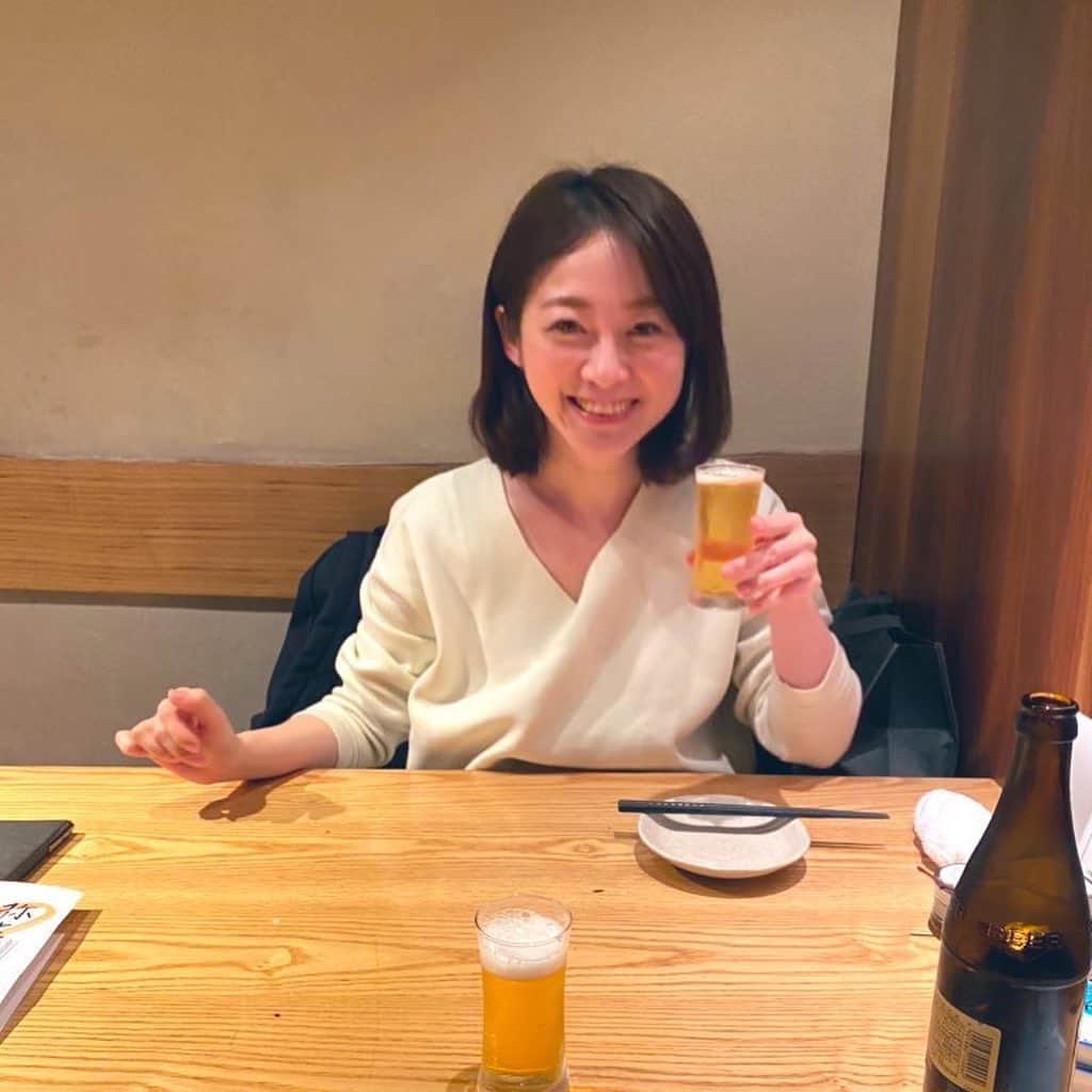 本谷亜紀さんのインスタグラム写真 - (本谷亜紀Instagram)「今日は5時半起きで頑張った自分を甘やかすために久々に外に日本酒飲みに行ってきた😊 ㅤㅤㅤㅤㅤㅤㅤㅤㅤㅤㅤㅤㅤ 歳はめちゃ下だけどなんでも相談できるまいまいと🥺😁まいまいの監修するインスタめっちゃおしゃれだからみんなに見てほしい。彼女はインスタコンサルもしてるよ👏 ㅤㅤㅤㅤㅤㅤㅤㅤㅤㅤㅤㅤㅤ 美味しいご飯とお酒と大好きな友達に会えば幸せになってしまう、ちょろい女です😁 #恵比寿　#魚真　#日本酒 @andy_magazine_official」3月4日 0時09分 - akichi0518_ramen