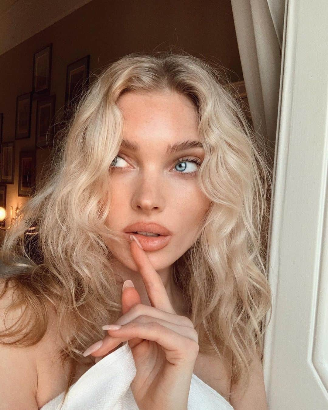 エルザ・ホスクさんのインスタグラム写真 - (エルザ・ホスクInstagram)「Thinkin bout u🐥」3月4日 0時41分 - hoskelsa