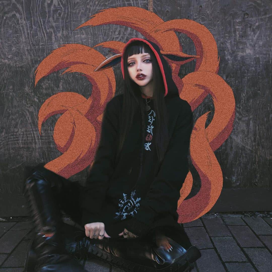 のインスタグラム：「🍂🔥🦊」