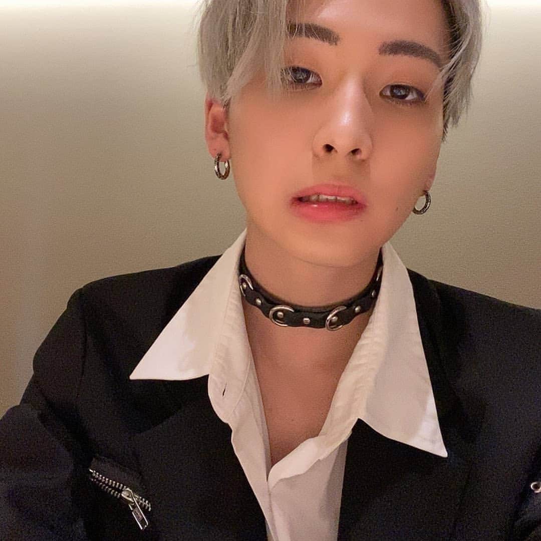 のインスタグラム：「「PROTOSTAR」Concept Photo(+Selfie)  #川尻蓮 #KAWASHIRI_REN  Debut Single「PROTOSTAR」  2020.03.04 Release 『無限大(INFINITY)』MV 🖇 https://t.co/pqUIIb7n5P  #JO1 #PROTOSTAR #無限大 #INFINITY」