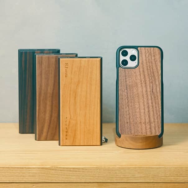 PARCO_ya上野さんのインスタグラム写真 - (PARCO_ya上野Instagram)「新生活を始める方、新たな気持ちで春を迎える方にオススメのアイテムのご紹介です。﻿ ﻿ 1枚目：﻿ おしゃれな木製名刺入れ「Card Case Gentle」 ﻿ 機能とデザイン性を備えたおしゃれな木製筆箱「Pen Case Gentle」﻿ ﻿ 2枚目 :﻿ 木の質感が心地よいモバイルバッテリー「POWER BANK 10000」﻿ ﻿ 職人が作るこだわりの木製品には、お名前やメッセージも刻印可能。﻿ 木に施した刻印はいつまでも色褪せない、カタチと思い出に残る贈り物となります。﻿ ﻿ パンダを探そう🐼﻿ どこかにパンダが隠れています。﻿ 見つけたらコメントしてみてくださいね！﻿ ﻿ <shop information>﻿ ライフスタイル雑貨﻿ 5F : Hacoa DIRECT STORE（ハコア ダイレクト ストア) ﻿ TEL : 03-5846-8872﻿ ﻿ @hacoa.japan﻿ #PARCO_ya #parcoya #パルコヤ #パルコヤ上野 #上野 #ueno #Hacoa #Hacoaのある風景 #ハコア #PlusLumber #wood #木 #職人 #鯖江 #デザイン雑貨 #雑貨#名刺入れ #筆箱 #モバイルバッテリー #刻印 #新生活 #送別 #ギフト #プレゼント #シャンシャン #🐼」3月4日 11時01分 - parco_ya_ueno