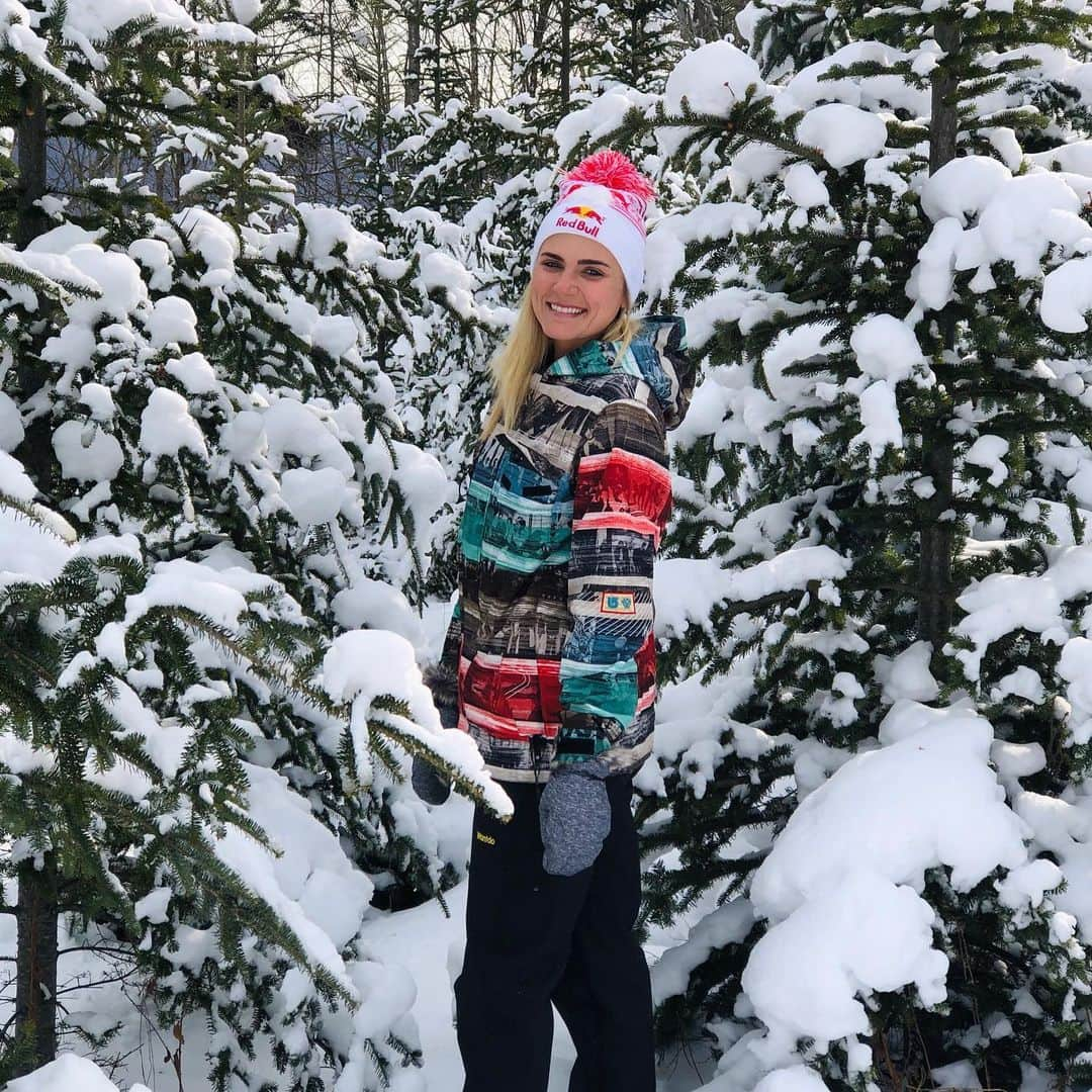 レクシー・トンプソンさんのインスタグラム写真 - (レクシー・トンプソンInstagram)「Had an amazing few days in the snow! Time to get home and get back to training 💪🏼⛳️😊❤️」3月4日 11時02分 - lexi