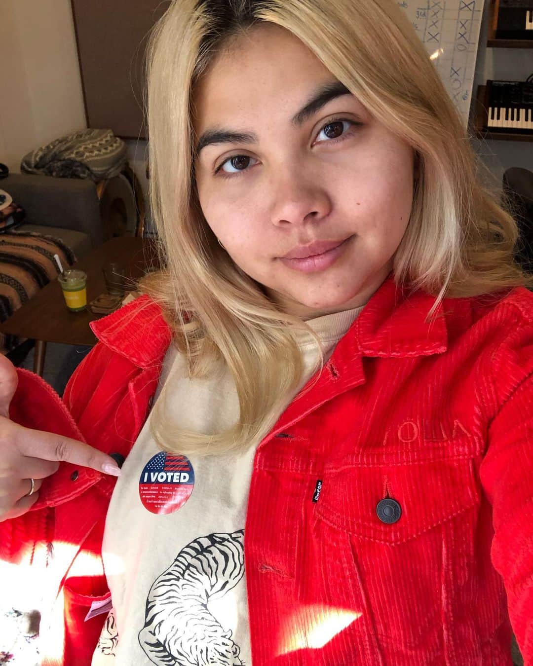 ヘイリー・キヨコのインスタグラム：「Use your voice. Stand up. Vote. #supertuesday」