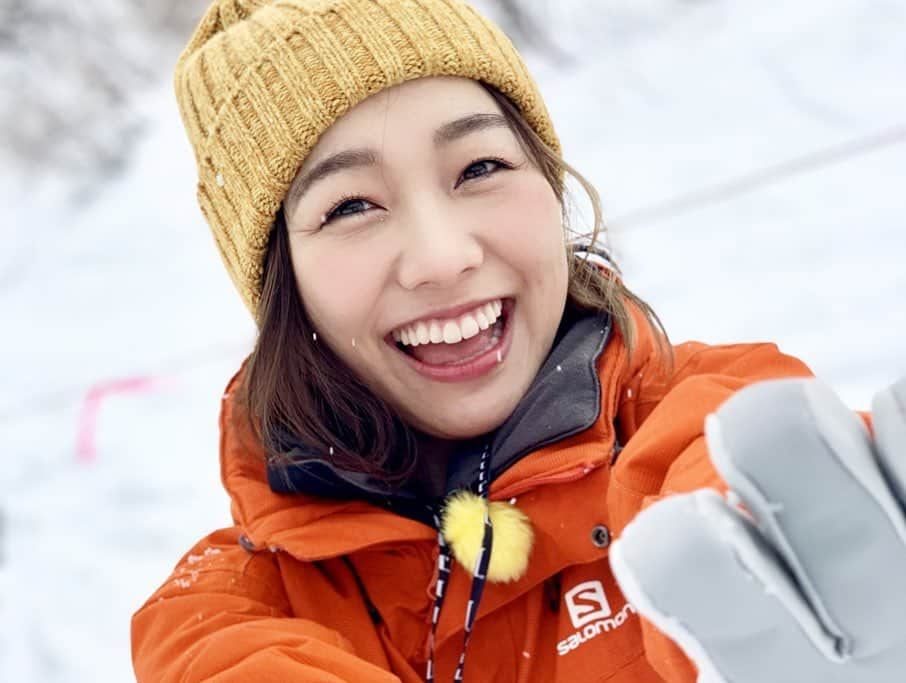 須田亜香里さんのインスタグラム写真 - (須田亜香里Instagram)「ゲレンデマジック成功？🥺🧡❄️ . . 昨日は #東海テレビ だけでなく #富山テレビ でも放送されました😇 . そして3月10日は #新潟総合テレビ でも放送されます❤️ いつも観てくれたり、楽しみにしてくれるみんなのおかげ☺️ . #ske48バズ @ske48buzz  #新潟 #ロッテアライリゾート #チュービング #パウダースノー #ゲレンデマジック #ところで #ゲレンデマジックとは #ちなみに #スキー場 #スキーしてません #スノーアート #itsok #とにかくすごい . . 3月7日(土) #炎の体育会tv 19:00〜TBS . 3月8日(日) 中京テレビ 20:54〜 【#ちょっと大阪まで】 #ひのとり に乗って #大阪 へ . #熱闘mリーグ 25:00〜 テレビ朝日 & AbemaTV . 3月9日(月) 【#スカッとジャパン】 フジテレビ 20:00〜 . FM AICHI 【#須田亜香里の部屋】21:00〜 . 3月10日(火) 【#ske48バズ 】 @ske48buzz 東海テレビ 24:25〜 新潟総合テレビ 25:55〜 . 3月13日 日テレ【#バズリズム02 】24:59〜」3月4日 12時31分 - akarisuda