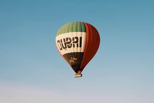 朝日放送「朝だ！生です旅サラダ」さんのインスタグラム写真 - (朝日放送「朝だ！生です旅サラダ」Instagram)「@micahirose #大地の目覚め と共に、 空を飛ぶ気球が本当に美しかったです✨  近代的な街並みや文化と、昔から変わらない 悠然としたドバイの風景のどちらも楽しむことが出来た、素晴らしい女子旅でした✨ _ #気球の旅 #砂漠 #Desert #空飛ぶ　 #気球　#女子旅 #バルーン・アドベンチャーズ・ドバイ #Balloon Adventures Dubai #Dubai  #ドバイ _ #ABCテレビ #朝日放送テレビ #朝だ生です旅サラダ #土曜朝 #8時 #旅サラダガールズ  #広瀬未花 #江田友莉亜 #青木愛 #海外 #旅 #travel #trip」3月4日 12時31分 - tabisalad