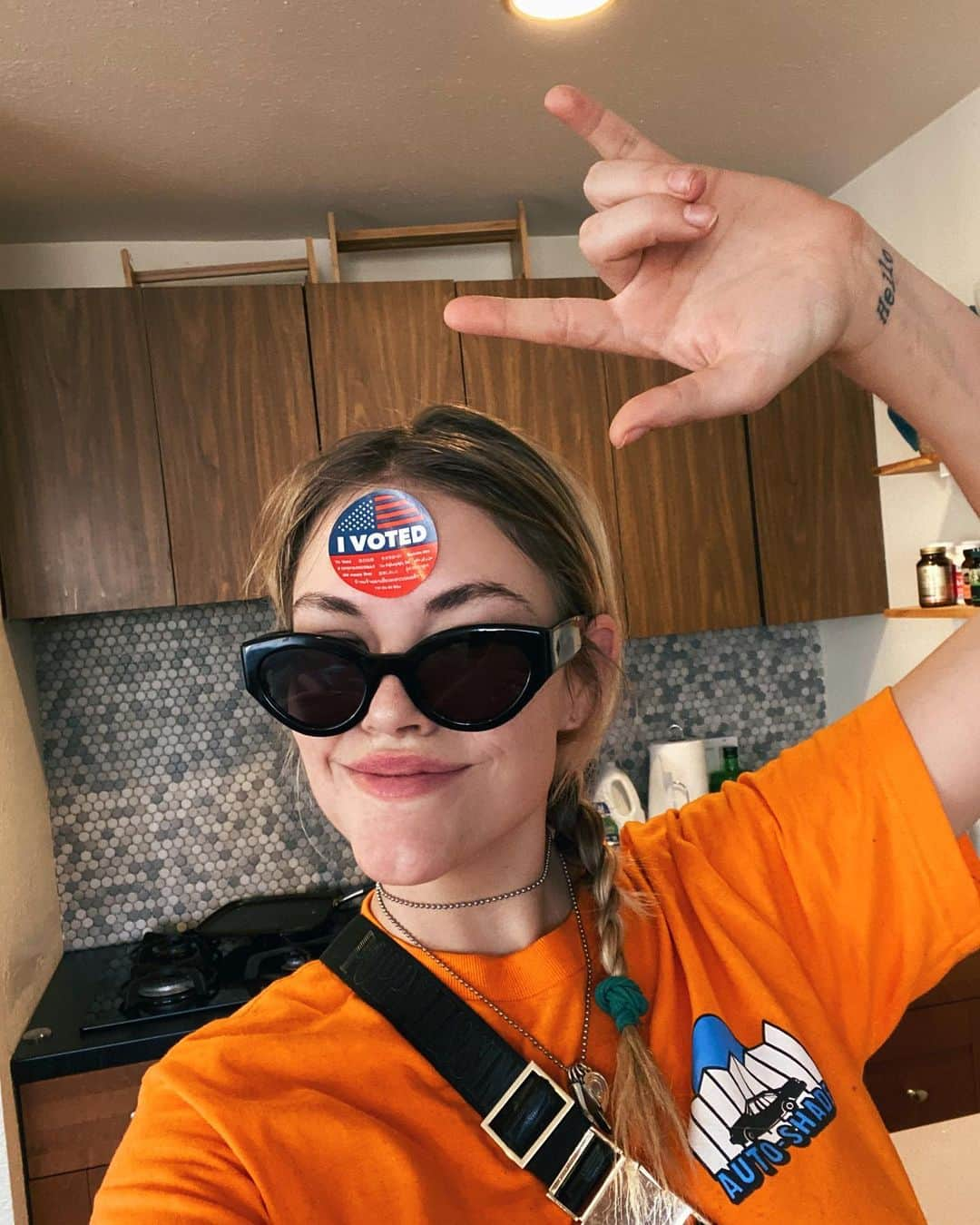 Ashley Smithさんのインスタグラム写真 - (Ashley SmithInstagram)「Damn it feels good to be a voter ☑️🇺🇸☑️」3月4日 8時09分 - therealashsmith