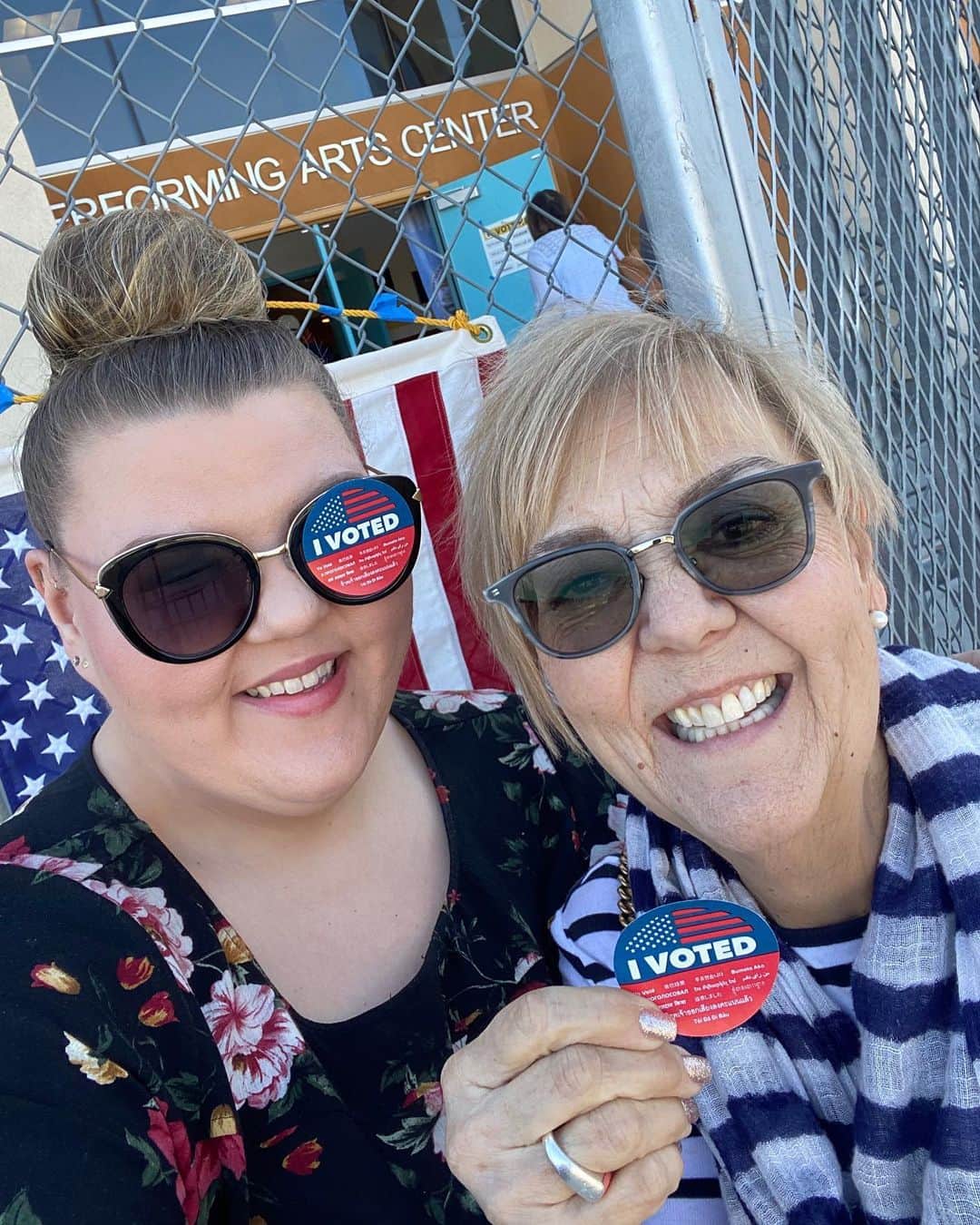 アシュリー・フィンクのインスタグラム：「Eye got it from my Momma. 😉 #VOTE 🗳👩‍👧💪💪💪」