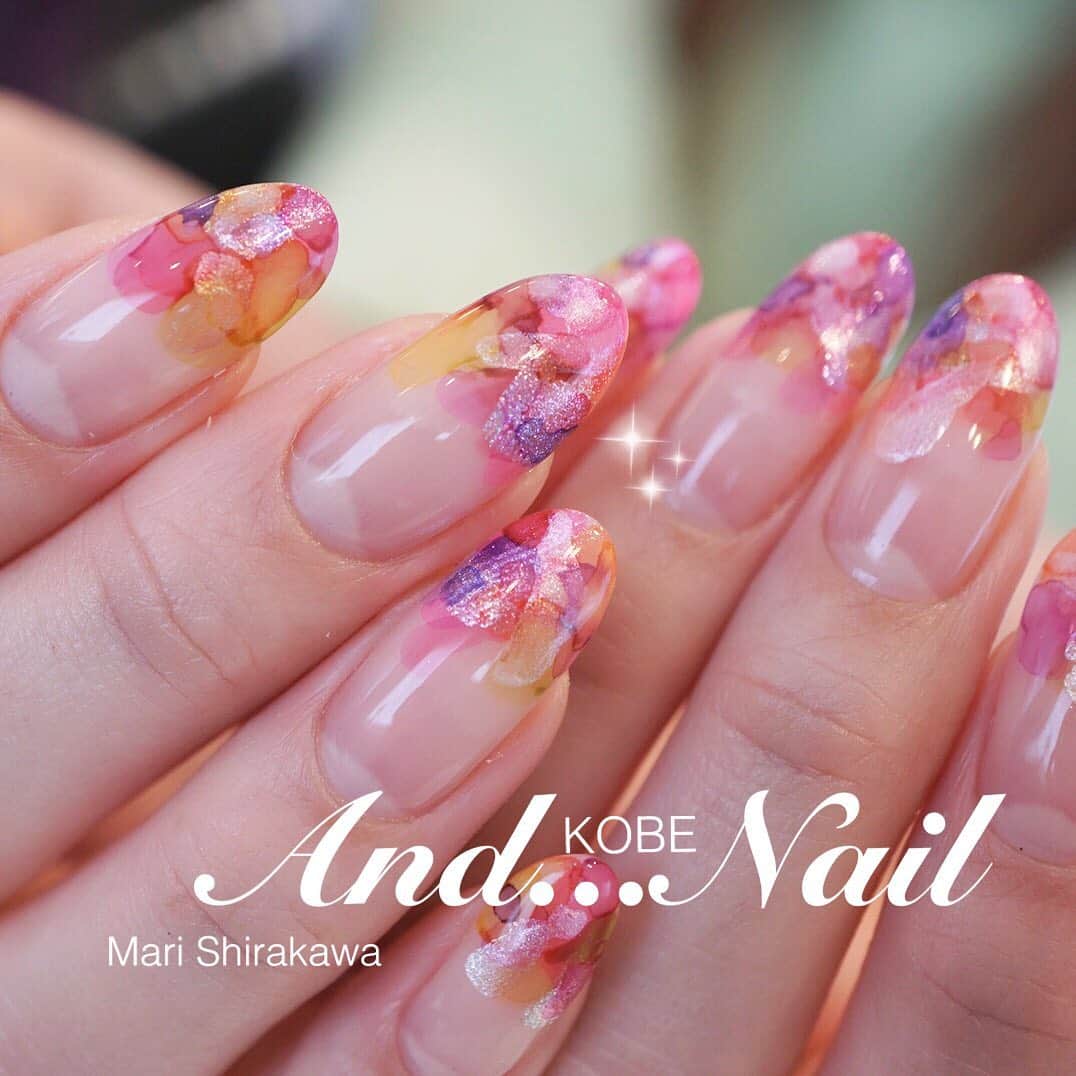 白川麻里さんのインスタグラム写真 白川麻里instagram 大人な春ネイル シンプルネイル 大人ネイル 春ネイル ニュアンスネイル ピンクネイル パステルネイル 自爪育成 パラジェル Paragel ジェルネイル Nails Nailart 美甲 手繪 指甲 凝膠