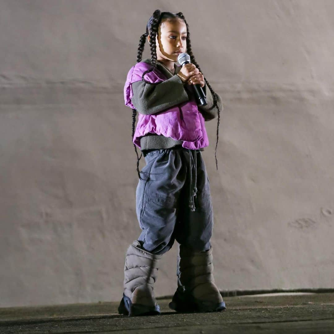 キム・カーダシアンさんのインスタグラム写真 - (キム・カーダシアンInstagram)「OMG Kanye’s Yeezy Season 8 show in Paris last night was so special! So SO proud of him and my Northie who performed her remix of one of her favorite artists ZaZa! @redcarpetgirlz song during the show!」3月4日 10時14分 - kimkardashian