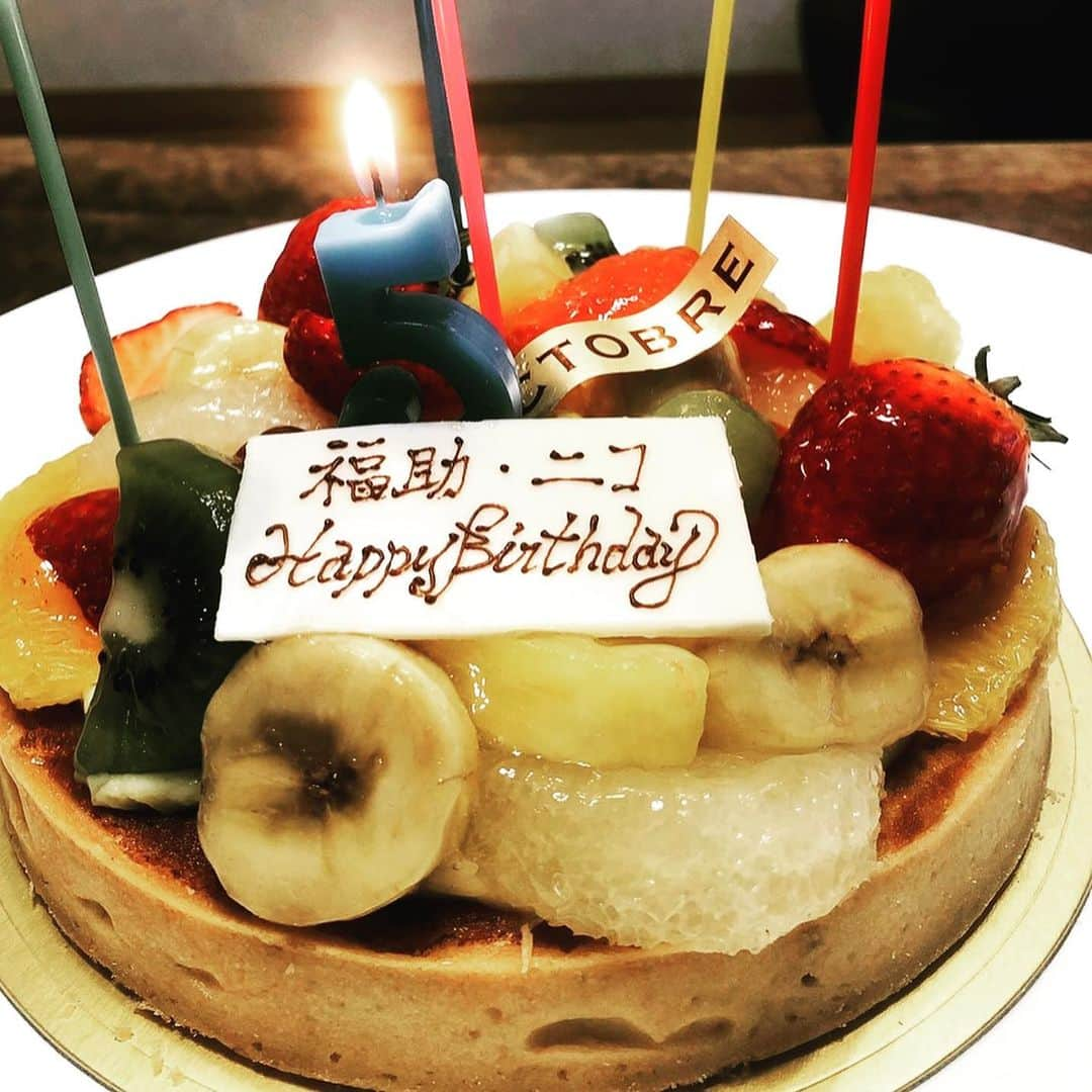 RED RICEさんのインスタグラム写真 - (RED RICEInstagram)「うちのニコと兄弟の福助が元気に5歳になりました😊🎂🎁㊗️🎉 #redrice #湘南乃風  #ニコ #福助 #誕生日 #ハピバ #おめでとう」3月4日 10時38分 - redrice134