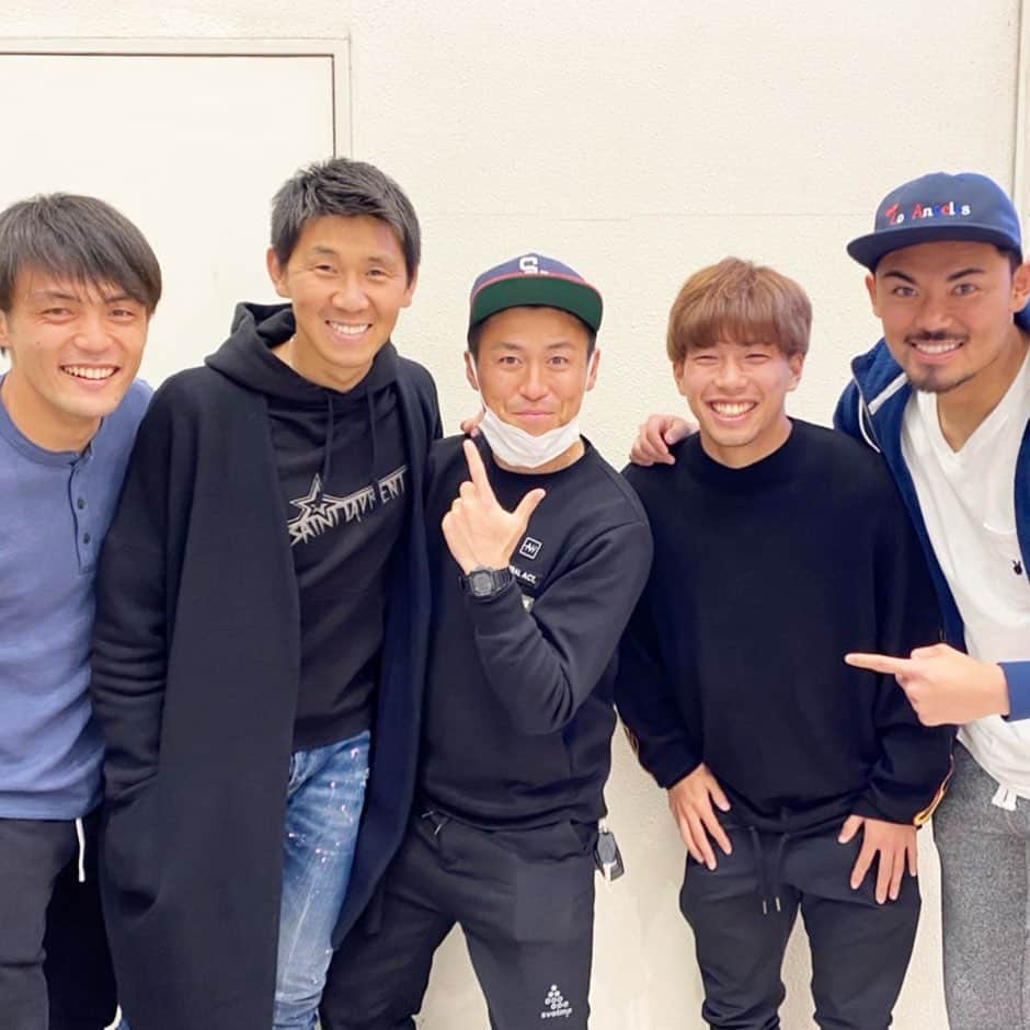 のインスタグラム：「FC町田ゼルビアでもやっと『もん会』を開催出来ました✨ たくさん喋ってあっという間に時間が過ぎました🤣 リーグ再開に向けてしっかりトレーニングを積んでみんなで成長出来るように頑張っていきたいと思います💪 #町田ゼルビア #もん会 #井上裕大 #奥山政幸 #福井光輝 #吉尾海夏 #素敵なお店があれば教えてください」