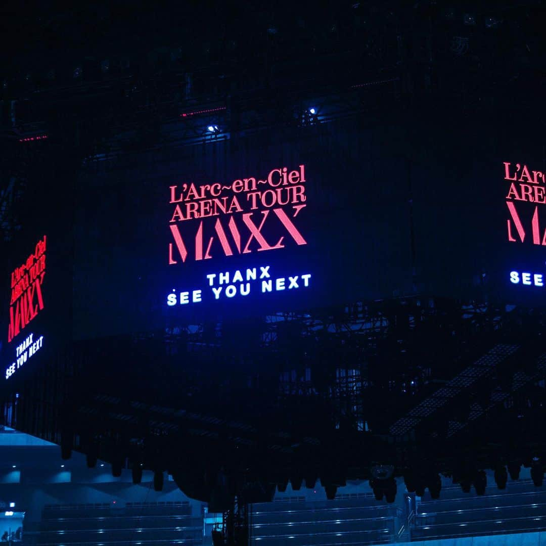 L'Arc-en-Ciel【公式】のインスタグラム：「ARENA TOUR MMXX -Day1-  See you tomorrow!  ARENA TOUR MMXX -Day2-  3/5(Thu) 21:00 (JST)  https://www.youtube.com/larcenciel  #エアMMXX #AirMMXX  #LArcenCiel #LArc #ラルク #彩虹樂團  #LArcMMXX #ARENATOURMMXX #MMXX」