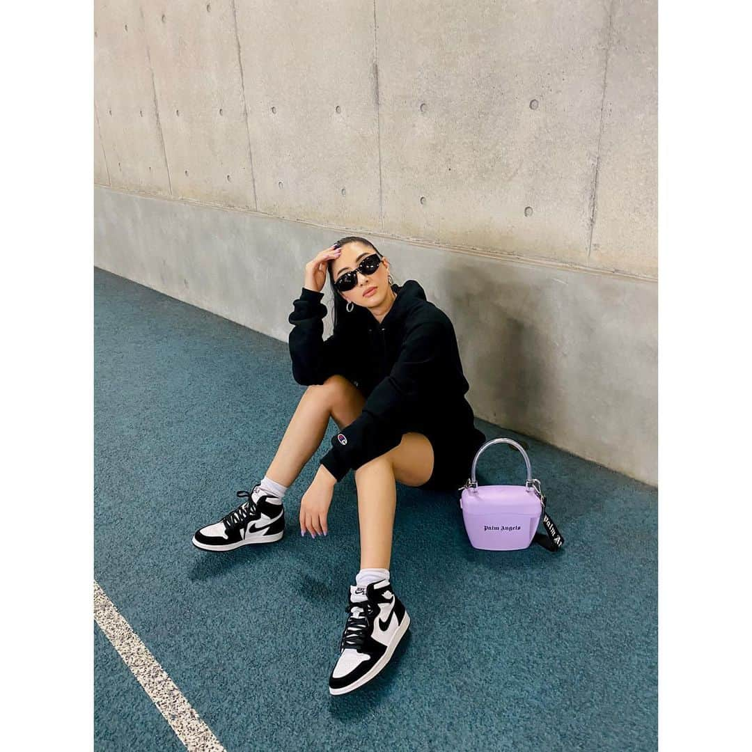 河内セリアさんのインスタグラム写真 - (河内セリアInstagram)「Purple vibes💅💜💜💜」3月4日 21時34分 - seriakawachi