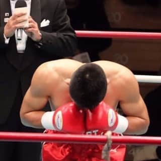 渡嘉敷勝男（渡嘉敷ボクシングジム）さんのインスタグラム写真 - (渡嘉敷勝男（渡嘉敷ボクシングジム）Instagram)「お知らせ　 2020年4月7日(火)後楽園ホールにて予定しておりました足名優太出場の試合が中止になりました。 皆様には大変なご迷惑をおかけする事となり、大変申し訳ございません。 何卒ご理解のほどよろしくお願いいたします。  #boxing #ボクシング#boxer #ボクサー　#渡嘉敷ボクシングジム　#渡嘉敷勝男 #足名優太 #中野新#後楽園ホール」3月4日 14時40分 - tokashikiboxinggym