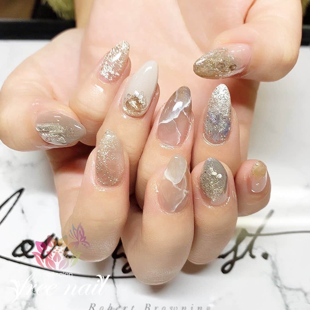 Free Nail フリーネイルさんのインスタグラム写真 Free Nail フリーネイルinstagram お客様ネイル キラキラ大理石ネイル お上品ベージュ ご来店ありがとうございました ネイルアート ジェルネイル ネイル