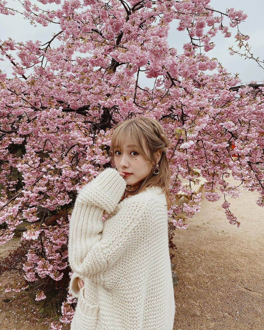 前田希美（まえのん）さんのインスタグラム写真 - (前田希美（まえのん）Instagram)「広島にいます🌸 お花見しよっ？  #naturalbeautycamp  #ナチュラルビューティーキャンプ  #JR西日本  #せとうちパレット @naturalbeautycamp」3月4日 15時14分 - maeda_nozomi