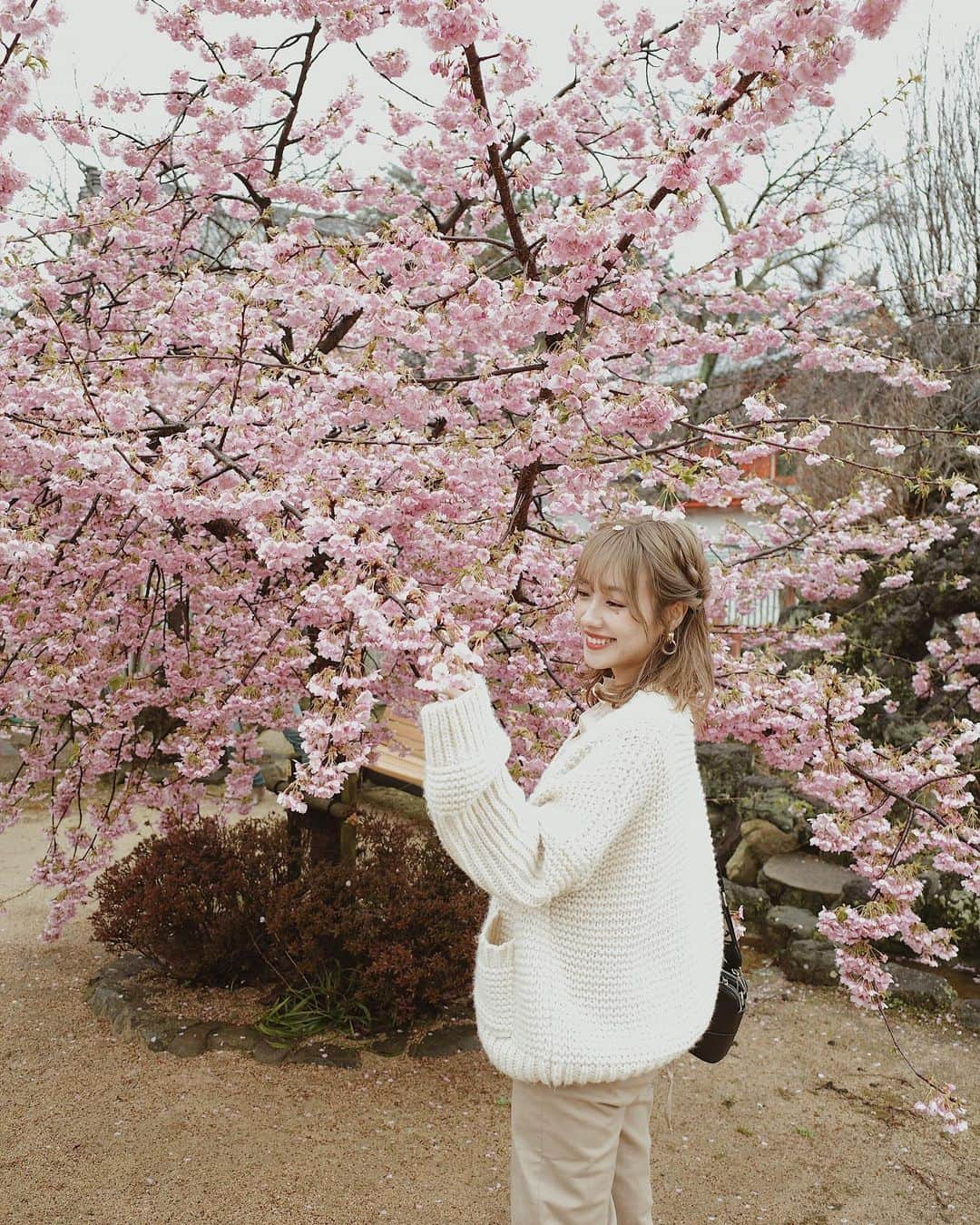 前田希美（まえのん）さんのインスタグラム写真 - (前田希美（まえのん）Instagram)「広島にいます🌸 お花見しよっ？  #naturalbeautycamp  #ナチュラルビューティーキャンプ  #JR西日本  #せとうちパレット @naturalbeautycamp」3月4日 15時14分 - maeda_nozomi