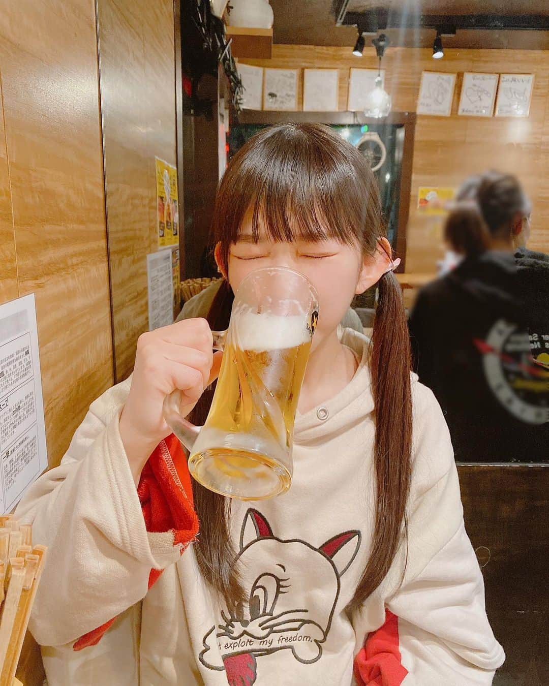 長澤茉里奈さんのインスタグラム写真 - (長澤茉里奈Instagram)「るーびー。 #ビール #仕事終わりの一杯」3月4日 15時29分 - marinanagasawa1008