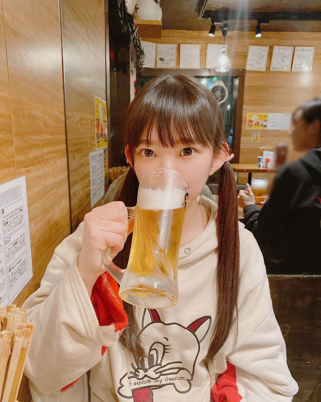 長澤茉里奈さんのインスタグラム写真 - (長澤茉里奈Instagram)「るーびー。 #ビール #仕事終わりの一杯」3月4日 15時29分 - marinanagasawa1008