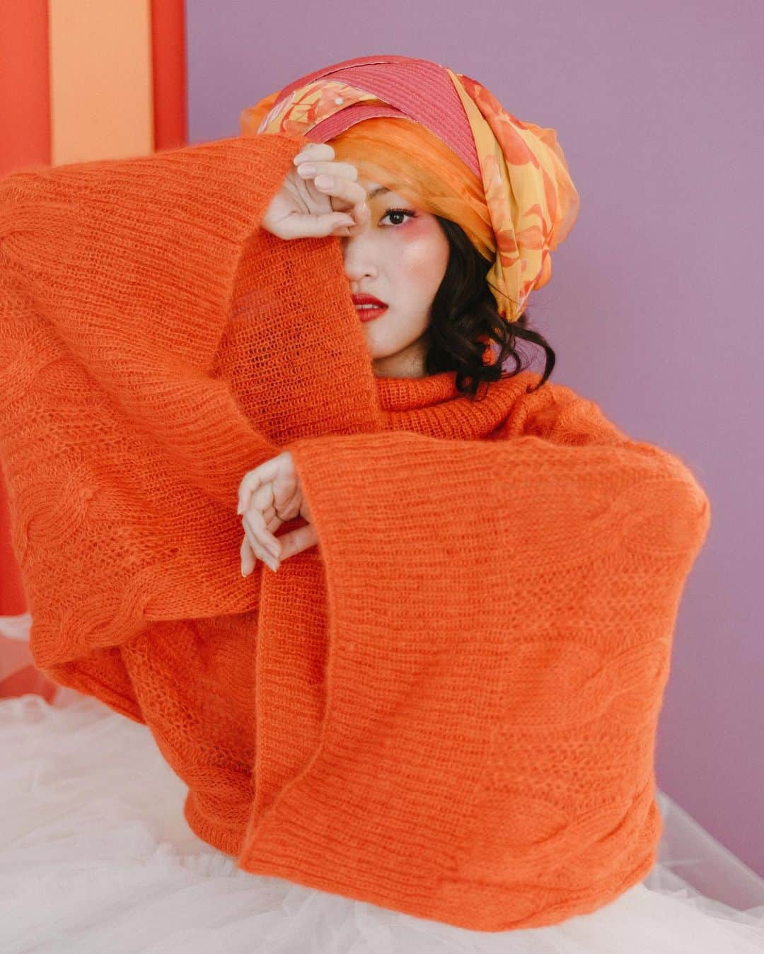 上枝恵美加さんのインスタグラム写真 - (上枝恵美加Instagram)「🍊🧡🟧🟠 ． Session with @blancoycaramelo @hoipoi_ @lavellana @5floristeriamoodshop @rebecamakeup @ramonherrerias ． ． Publicado en @tendenciasdebodas ． ． #colorblock #bride #novia #noiva #weddinginspiration #colorfulbride #bridalook #colorfulwedding #orquideas #tocadodeflores #maquillajedenovias #weddingideas」3月4日 15時36分 - emika_kamieda