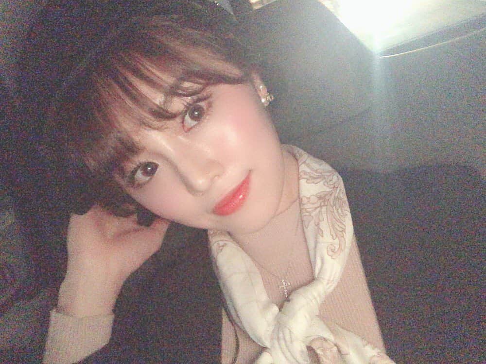 のインスタグラム：「❤️❤️❤️ #fashion #pink #cafe」