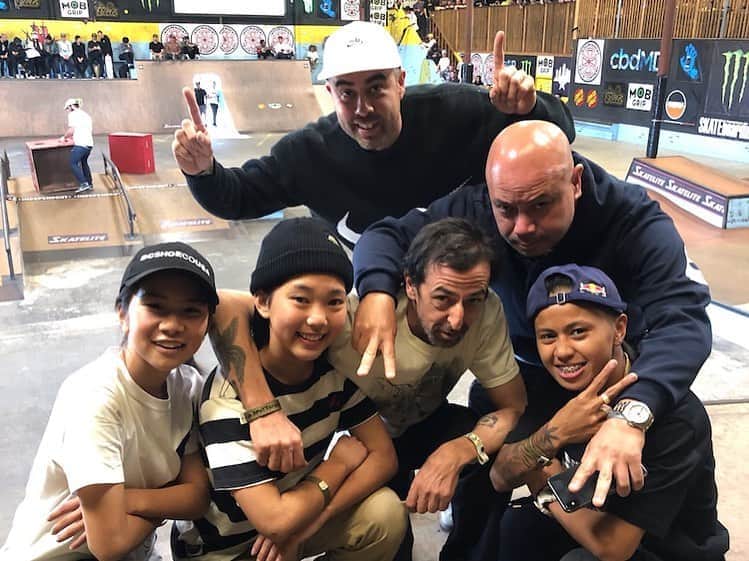 フジテレビ「スケートボード」さんのインスタグラム写真 - (フジテレビ「スケートボード」Instagram)「【 Congrats‼️ 】2020🇺🇸TampaPro Women's Open 🥇Hina Maeda(15) 🥈Yumeka Oda(13)﻿ ﻿ 一 2018年秋、ほぼ初めてのアメリカで英雄トニー・ホークに写真をお願いしていた日本の女の子たちが、わずか１年４ヶ月後、本場タンパでファンたちからサインをせがまれているなんて。﻿ ﻿ 一 American Dreams!! ﻿ @hina__maeda @yumeka_oda_1030﻿ ﻿ アメリカの母 @lask8mom さんから写真提供頂きました🙏 https://ameblo.jp/caskatepark/﻿ ﻿ #おめでとうございます﻿ #前田日菜 #HinaMaeda﻿ #織田夢海 #YumekaOda﻿ #TampaPro #girlsskateboard﻿ #skateboard #skate #sk8 #スケートボード」3月4日 16時08分 - sk8_fujitv