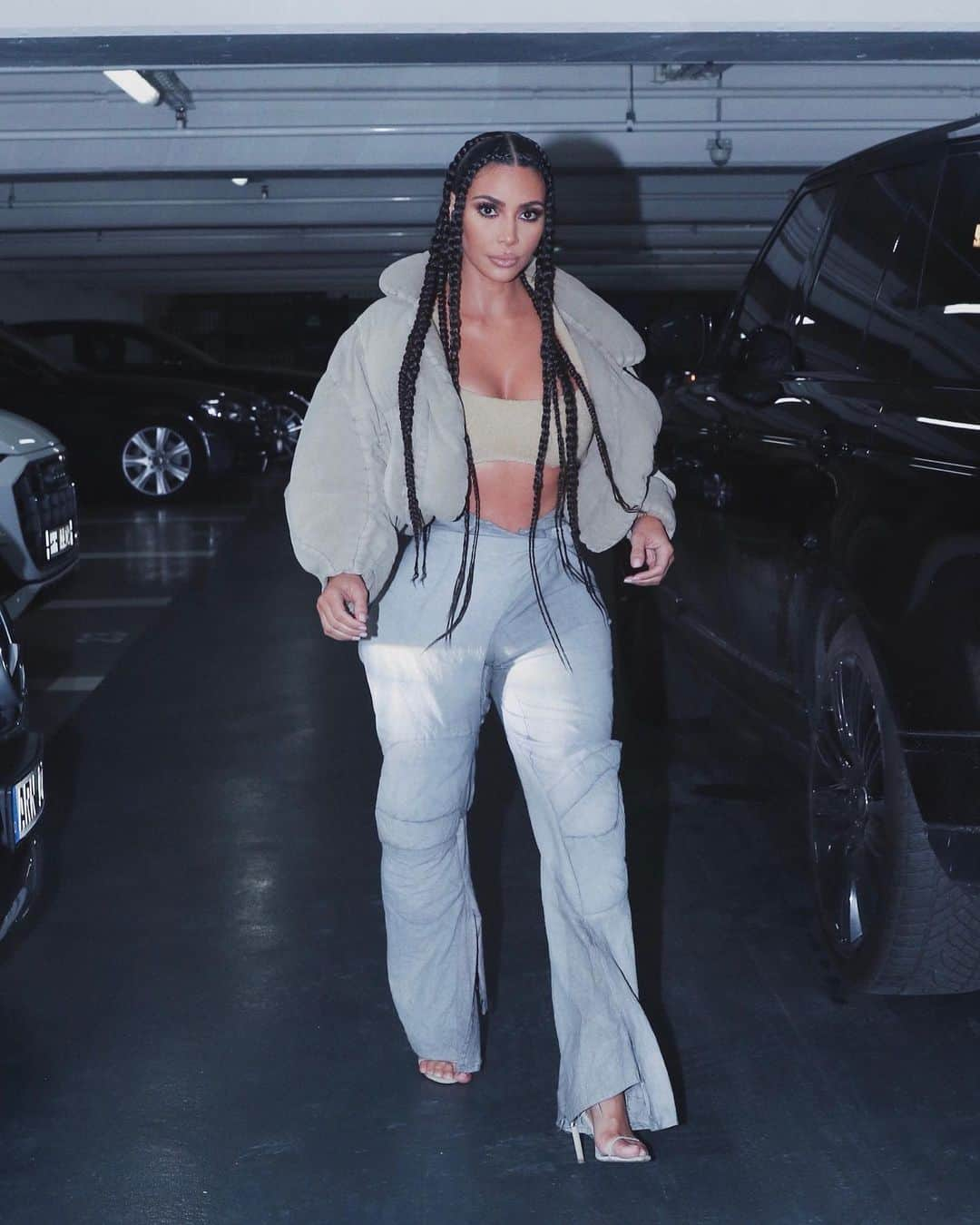 キム・カーダシアンさんのインスタグラム写真 - (キム・カーダシアンInstagram)「Yeezy Season 8」3月4日 16時12分 - kimkardashian