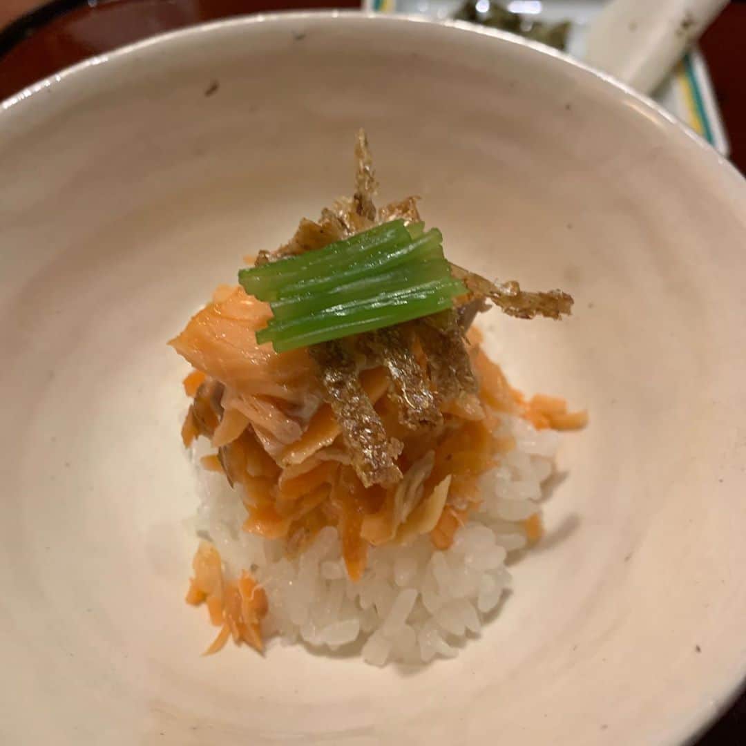 西川史子さんのインスタグラム写真 - (西川史子Instagram)「銀座井雪にたかえに連れていつもらいました。 全て美味しくて、一緒に食べる方が素敵だと 苦手だと仰る物まで、私が食べてしまいました。 特に、最後の鮭のご飯は皮のパリパリまで入って最高です ＃井雪」3月4日 16時43分 - dr.ayako_nishikawa