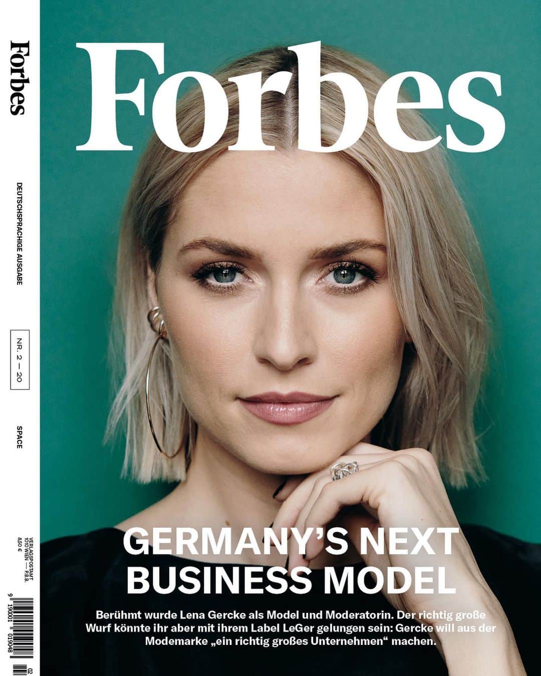 レナ・ゲルケさんのインスタグラム写真 - (レナ・ゲルケInstagram)「Anzeige  Wow!!! So excited to be on the cover of Forbes magazine!!! Thank you @forbesdach for the opportunity to let me tell you about my biggest passion : @legerbylenagercke !!! 🙏🏻🖤」3月4日 16時48分 - lenagercke