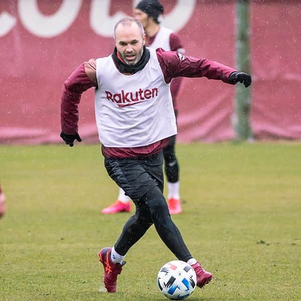 ヴィッセル神戸さんのインスタグラム写真 - (ヴィッセル神戸Instagram)「Back for a new week! 💪🏼 . #vissel #visselkobe #ヴィッセル神戸 #WeAreKobe #神戸 #kobe #一致団結 #JLeague #jリーグ #KobeForeverForward」3月4日 17時30分 - visselkobe