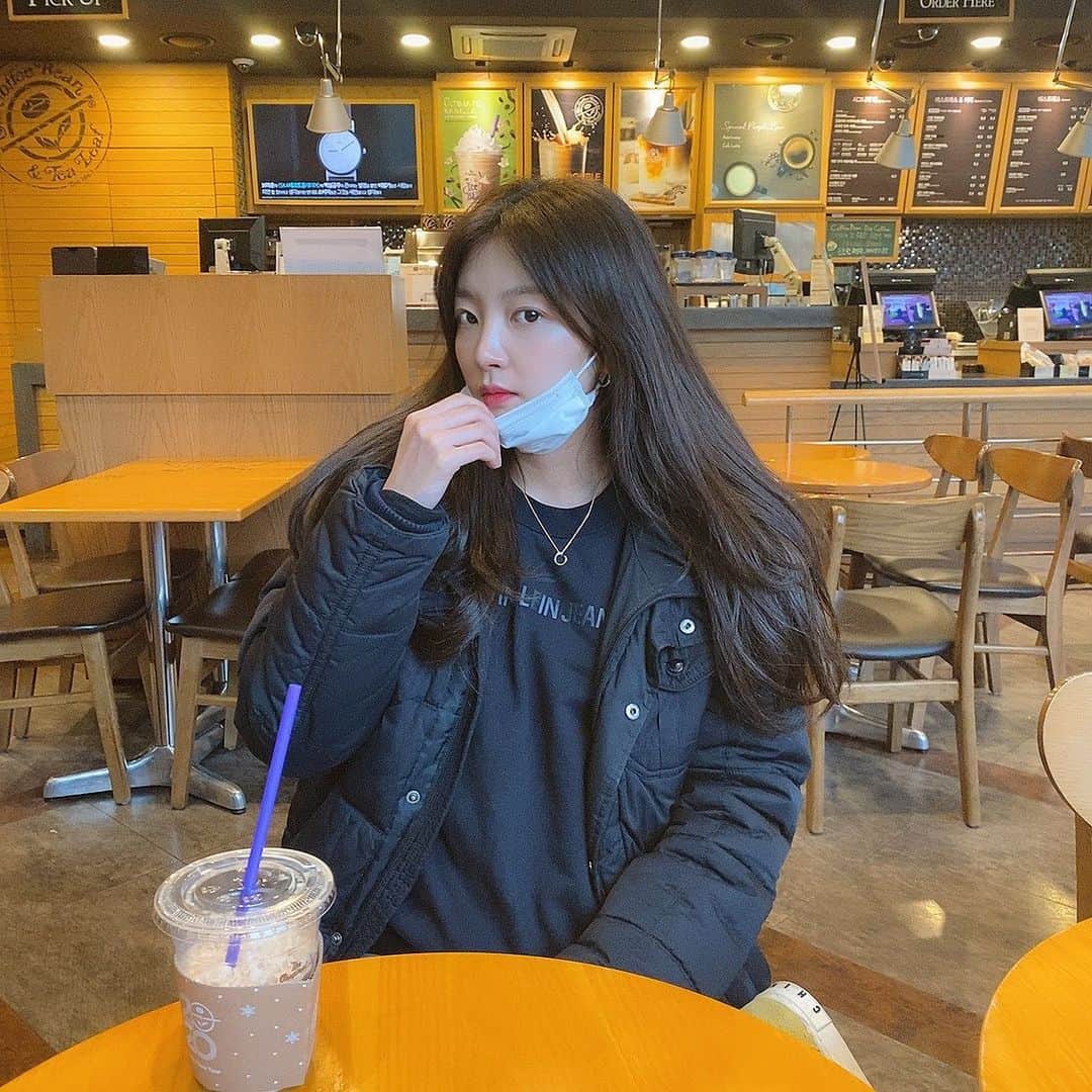 のインスタグラム：「#마스크#필수#마스크#구하기#하늘에#별따기#😭」